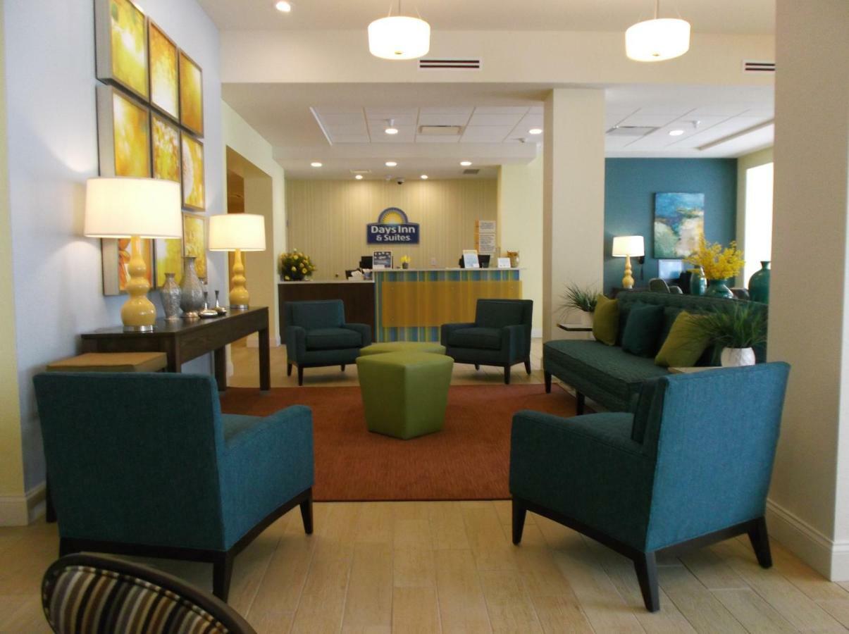 Days Inn & Suites By Wyndham Belmont Buitenkant foto